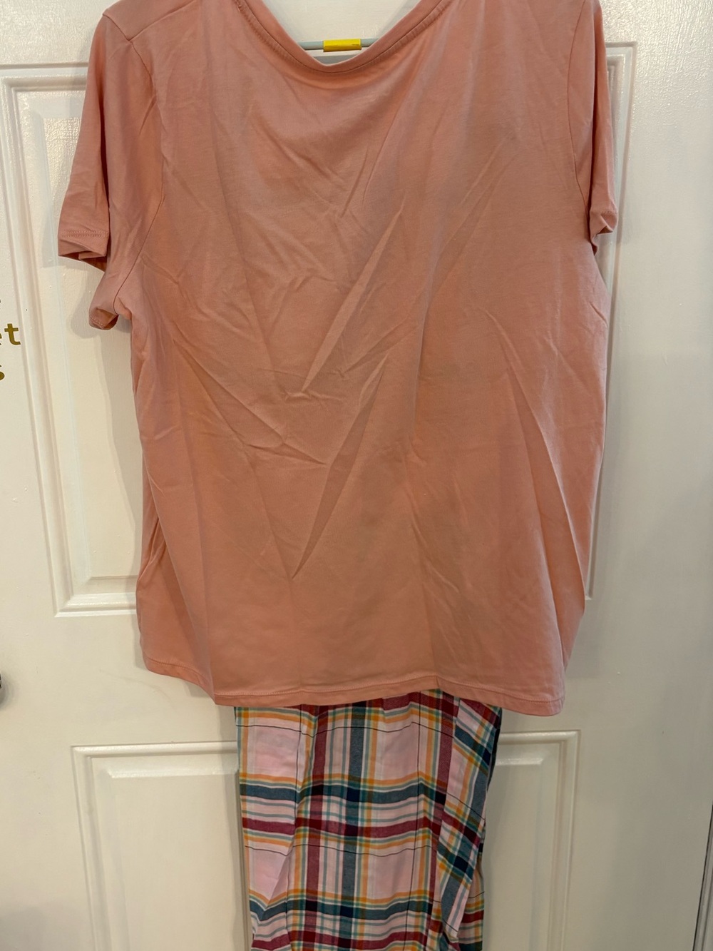 Woman’s XL Short-Sleeve Pajama Set with Plaid Bottoms - Picture 6 of 10